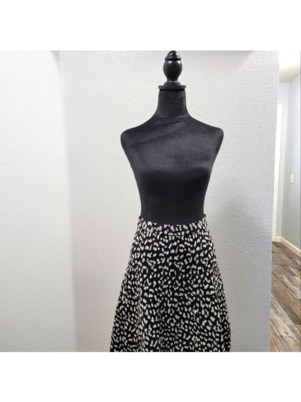 Michael Kors Metallic Leopard Print Knit A-line Skirt, Womens Sz S (SKU 26-0164)
